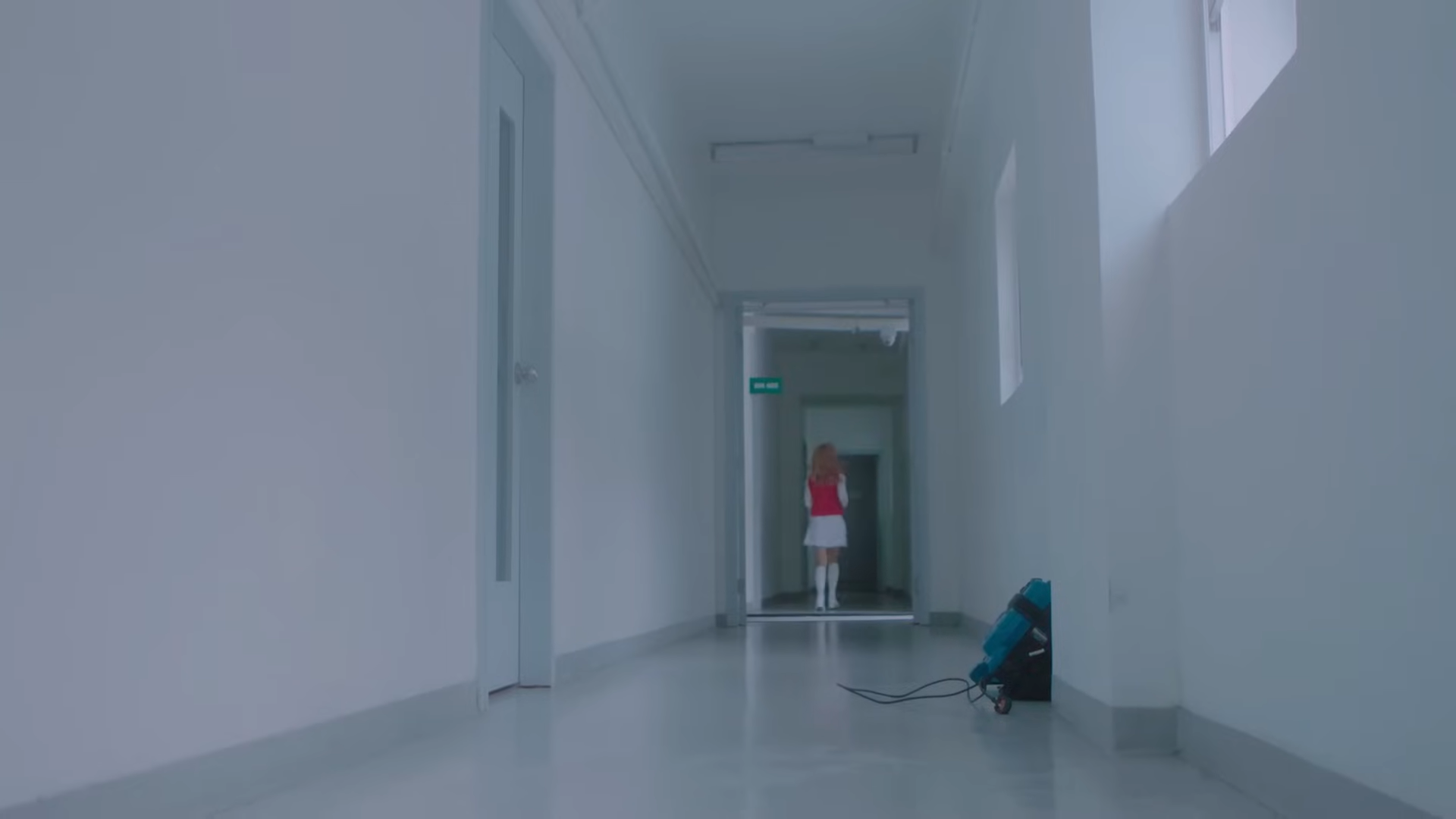 Vivi leaving the hallway.